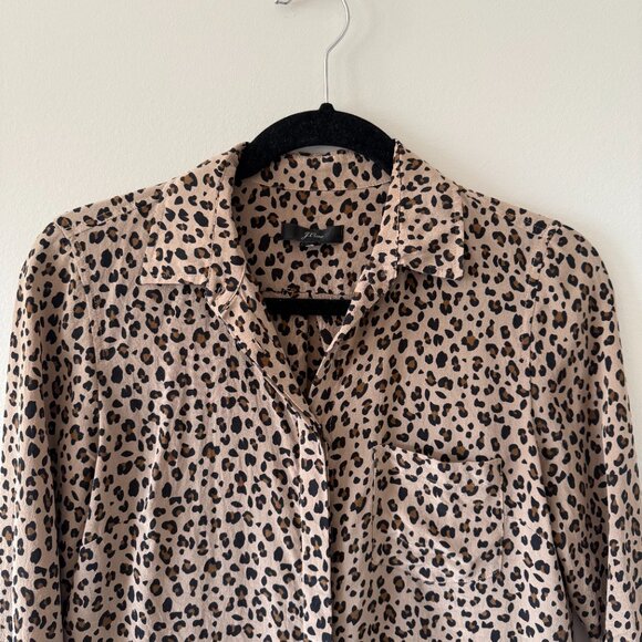 J Crew 100% Silk Button Down Blouse in Leopard Print, Size 2 - Picture 2 of 4